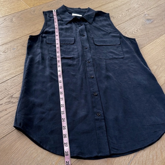 REVOLVE Equipment 'Slim Signature' Sleeveless 100% Silk Shirt Size Medium - Picture 7 of 7